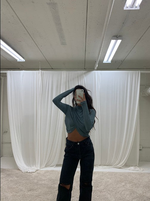FRONT DRAPE CROP TOP
