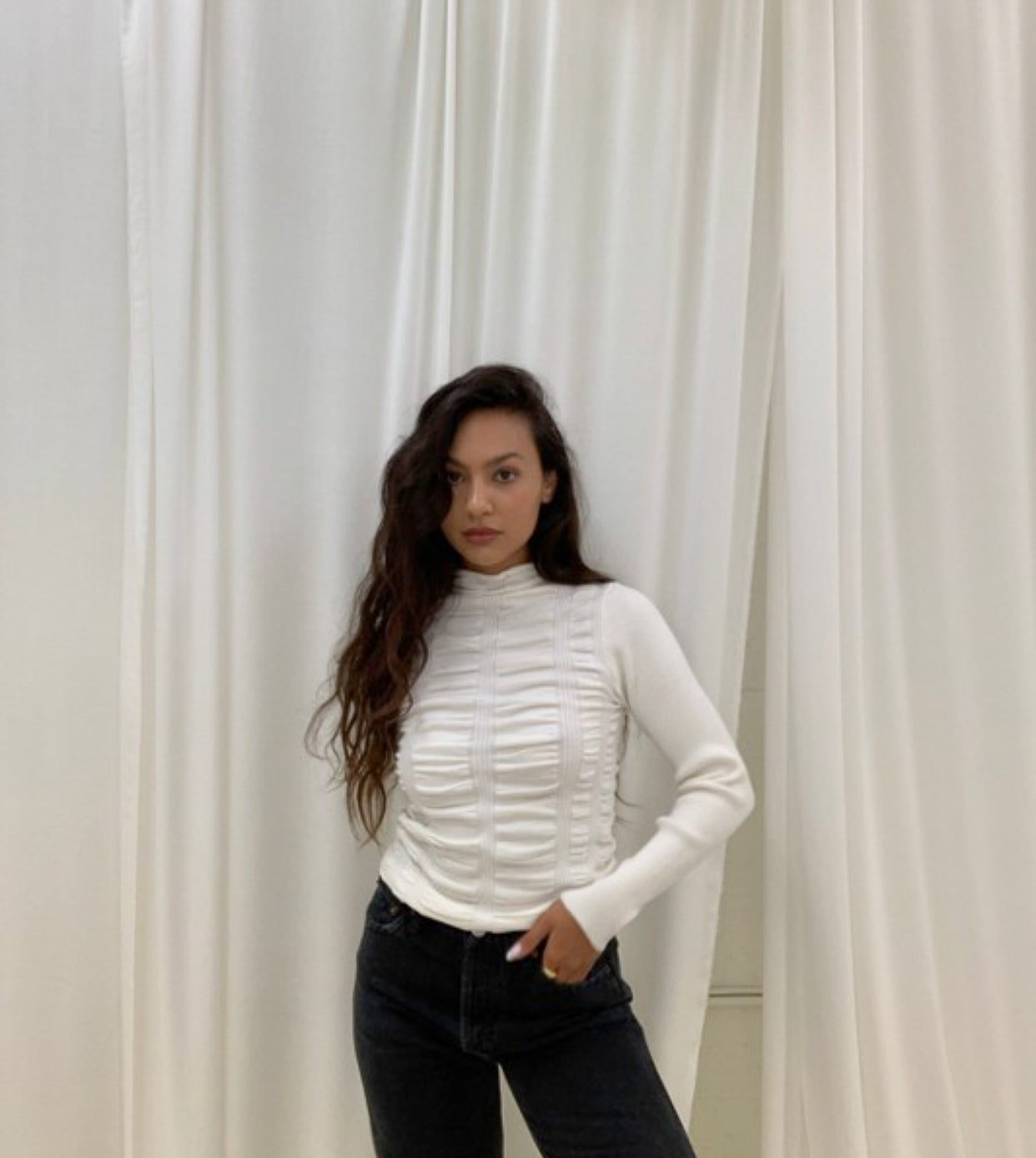 RUCHED LONG SLEEVE