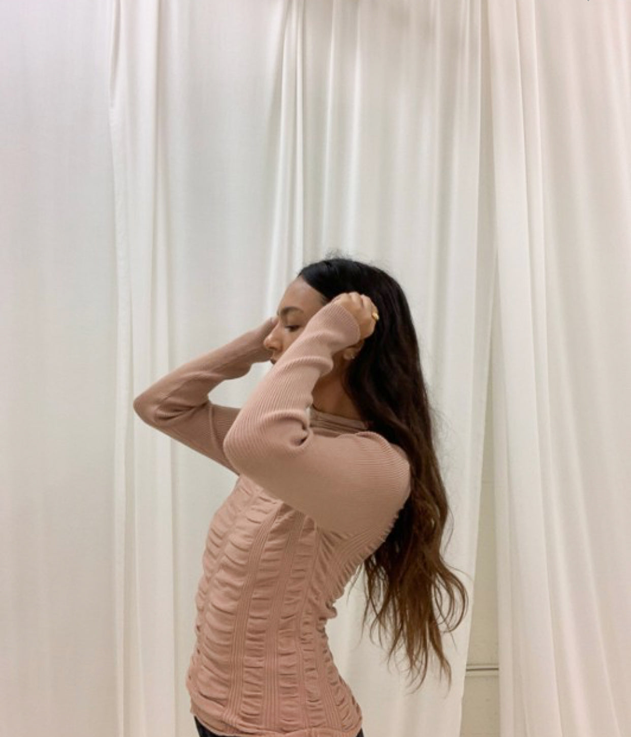 RUCHED LONG SLEEVE