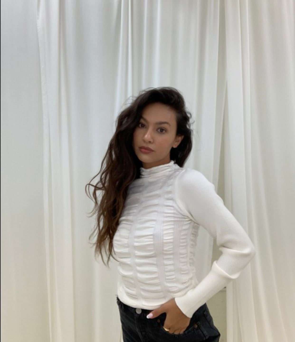 RUCHED LONG SLEEVE