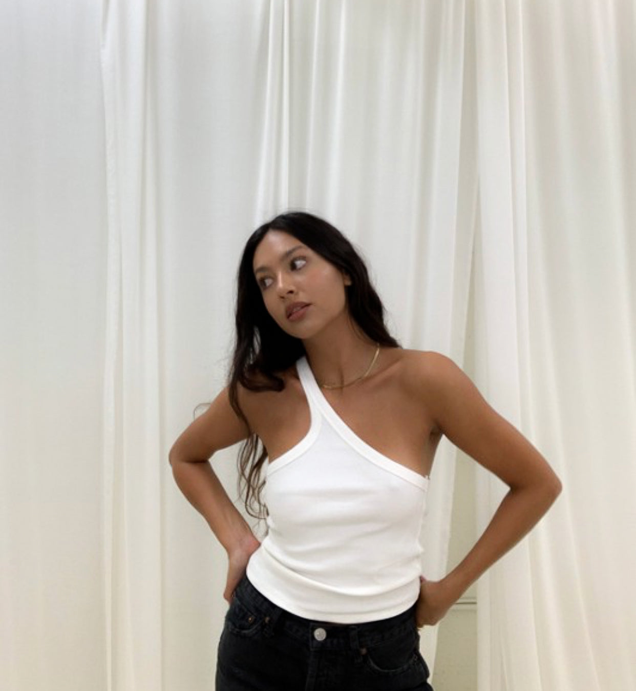 SINGLE STRAP TOP