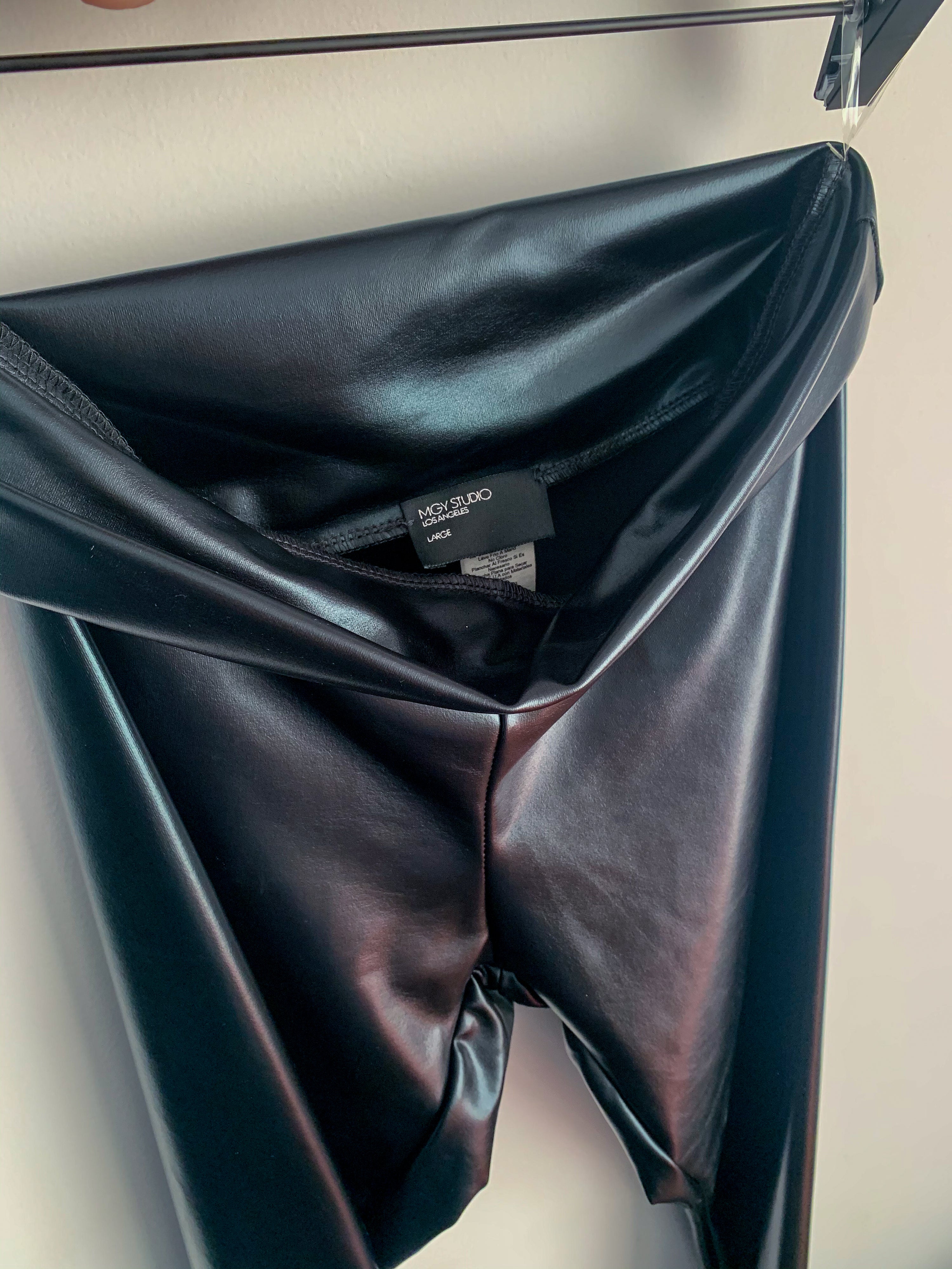 LIQUID LEGGINGS