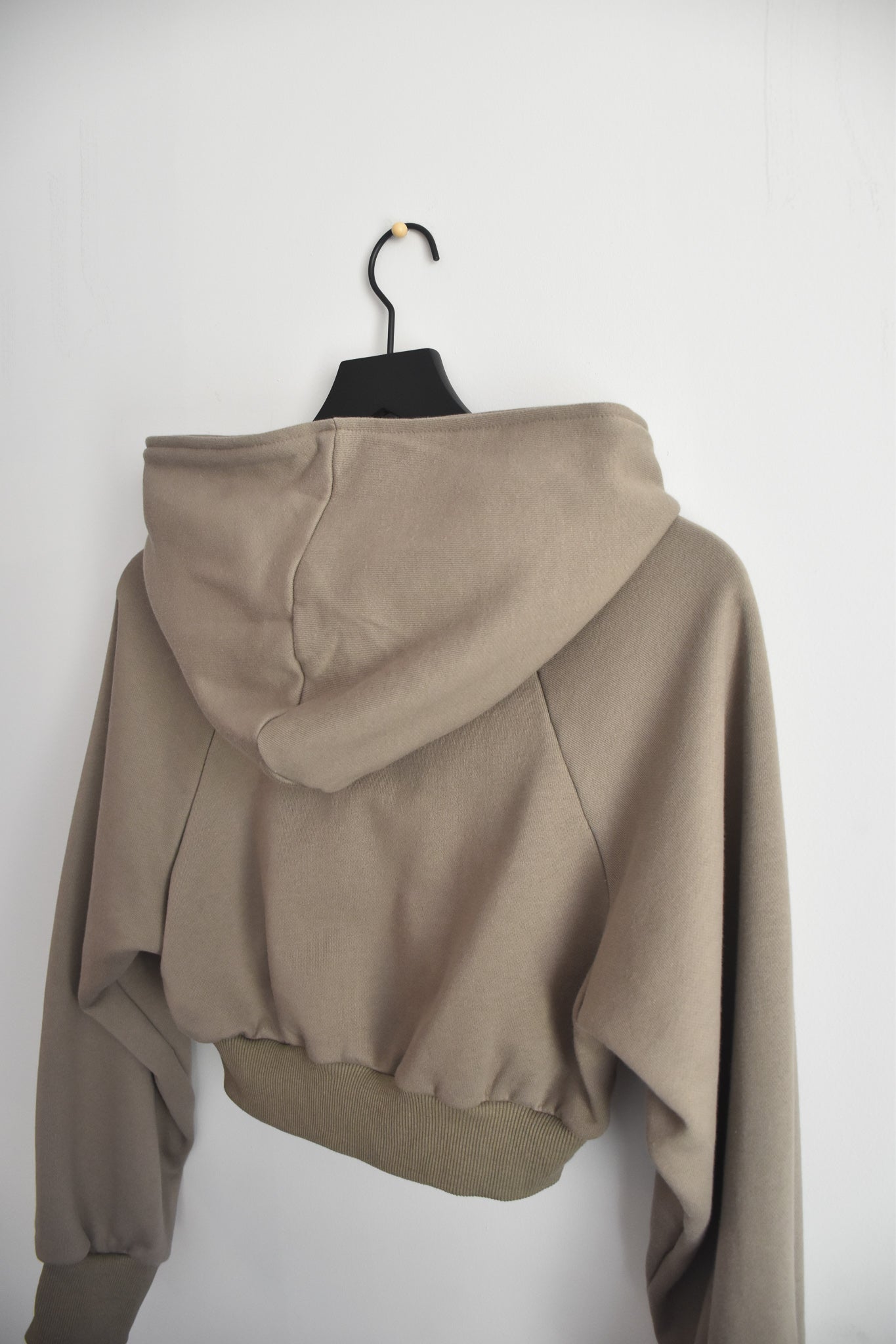 CROPPED HOODIE AND PANTS SET
