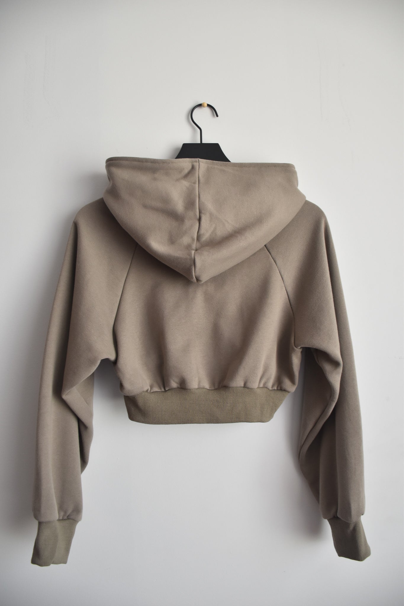 CROPPED HOODIE AND PANTS SET