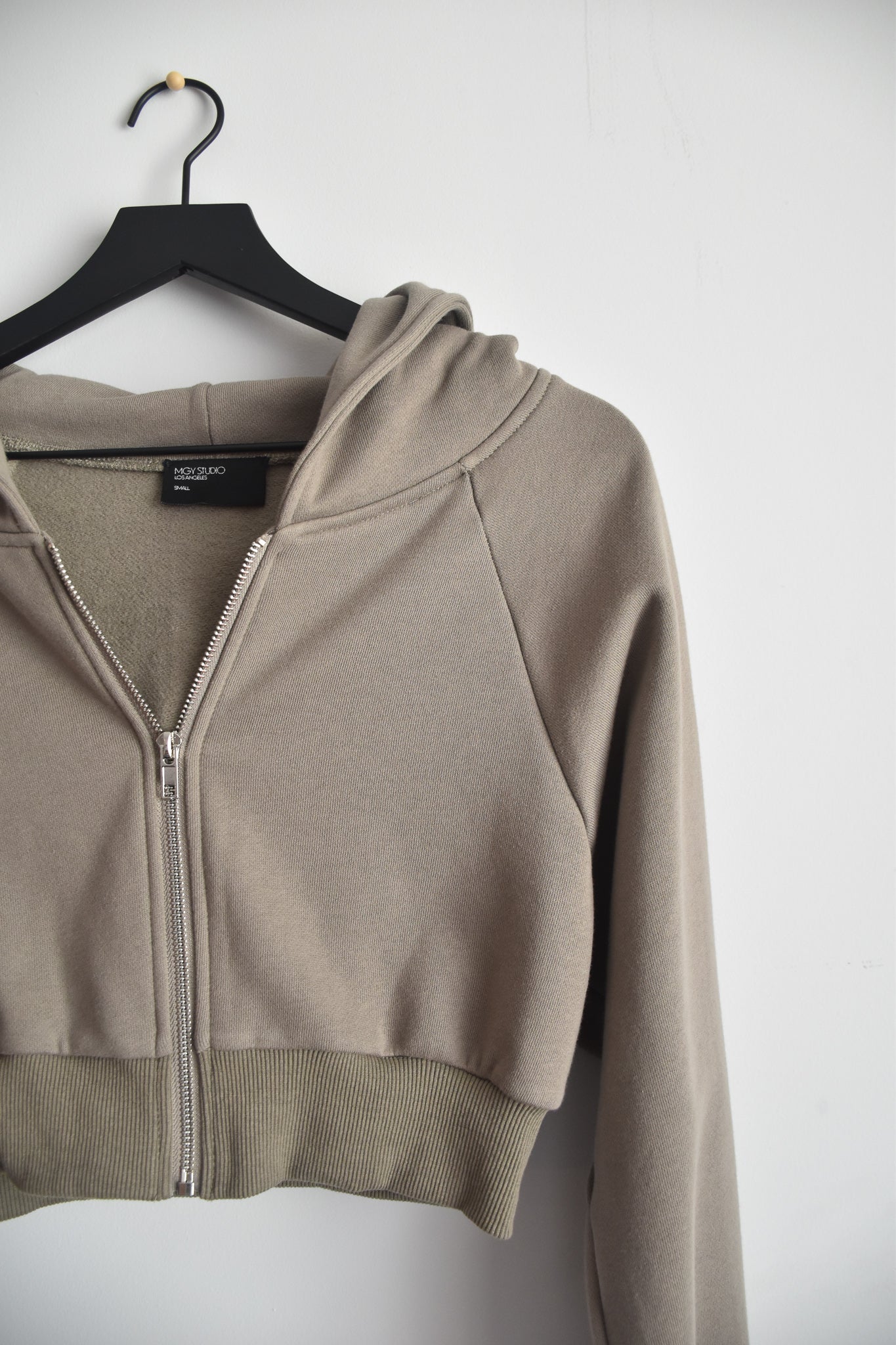 CROPPED HOODIE AND PANTS SET