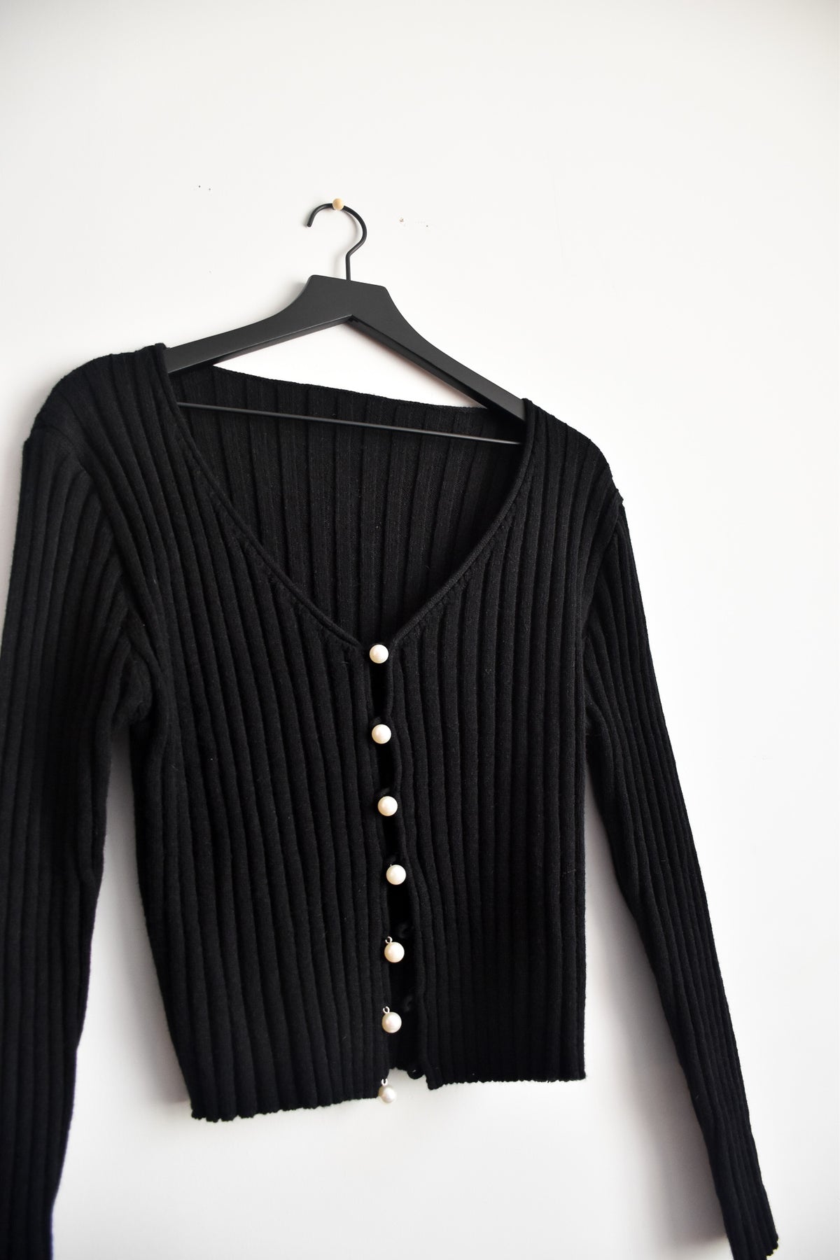 PEARL BUTTON CARDIGAN